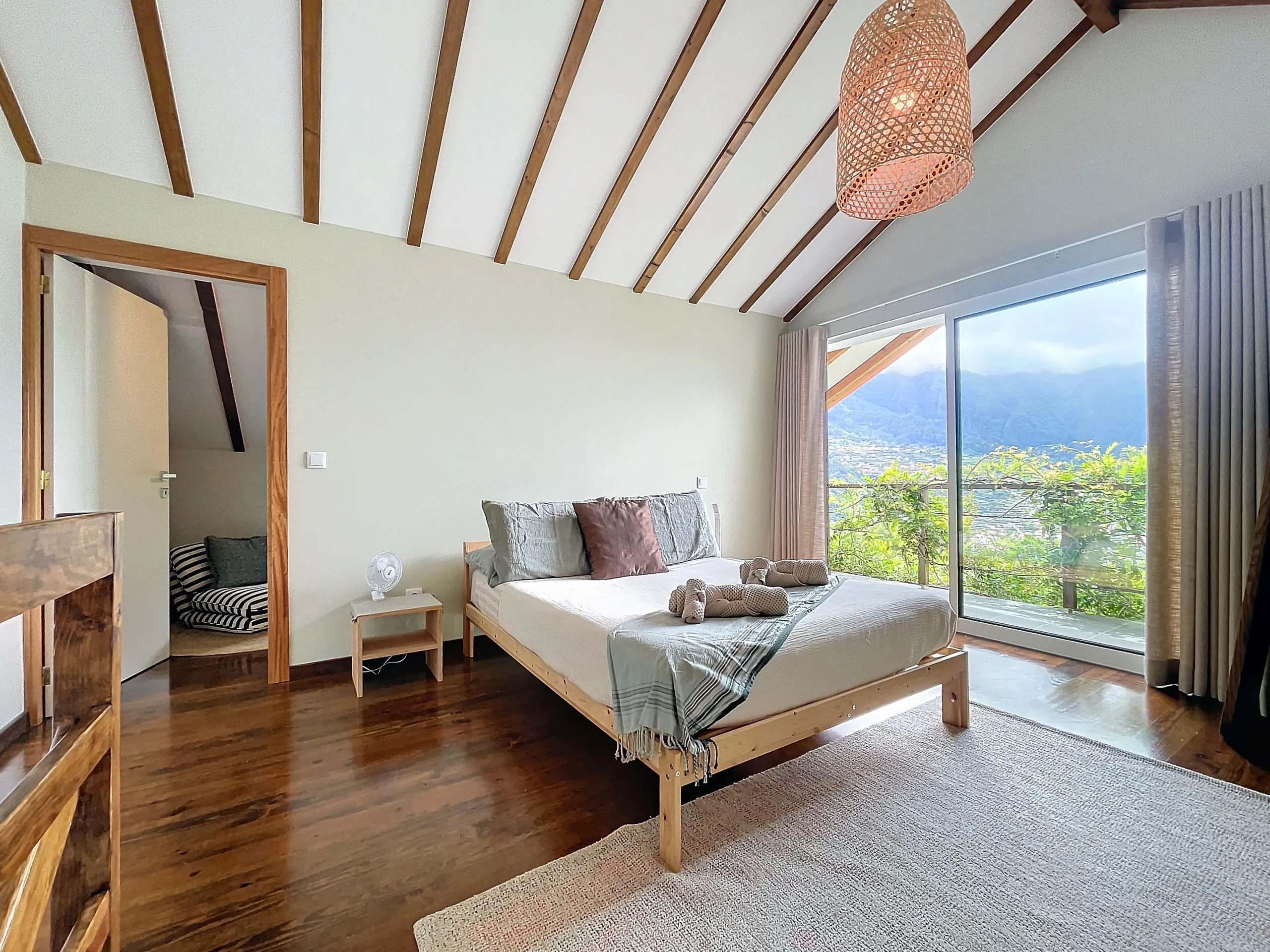 cottage-room-madeira