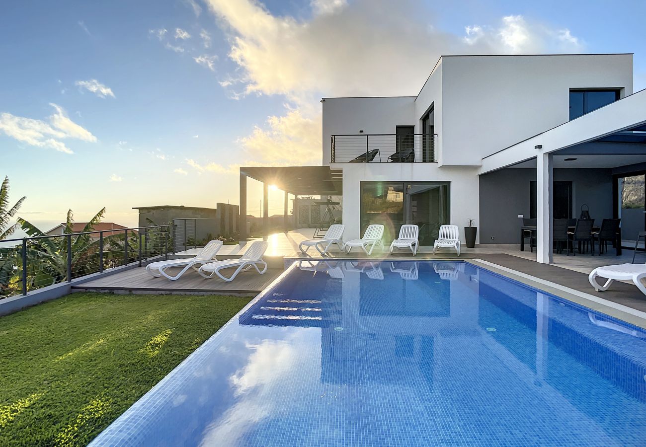 Villa in Estreito Calheta - Villa de la Ponte by Atlantic Holiday Villa in Estreito Calheta - Villa de la Ponte by Atlantic Holiday