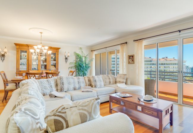 Ferienwohnung in Funchal - Monumental Ocean View by Atlantic Holiday Ferienwohnung in Funchal - Monumental Ocean View by Atlantic Holiday