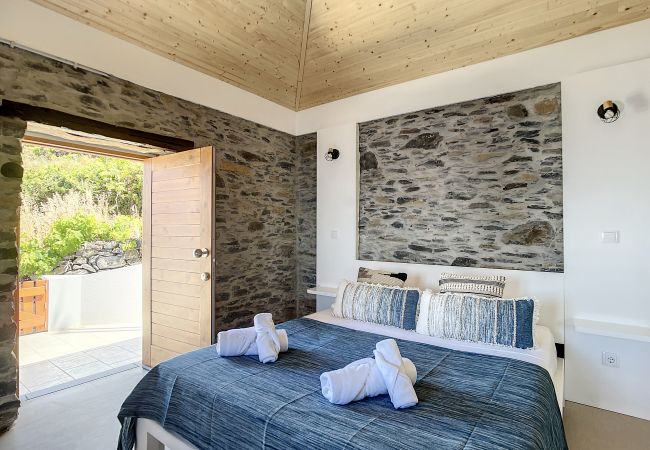 Villa in Fajã da Ovelha - Villa do Espigão by Atlantic Holiday Villa in Fajã da Ovelha - Villa do Espigão by Atlantic Holiday