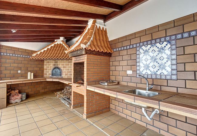 Ferienhaus in Porto Moniz - Vinhaticos House by Atlantic Holiday Ferienhaus in Porto Moniz - Vinhaticos House by Atlantic Holiday
