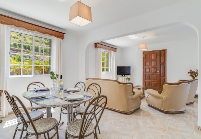 Ferienhaus in Arco da Calheta - Familia Teixeira House by Atlantic Holiday Ferienhaus in Arco da Calheta - Familia Teixeira House by Atlantic Holiday