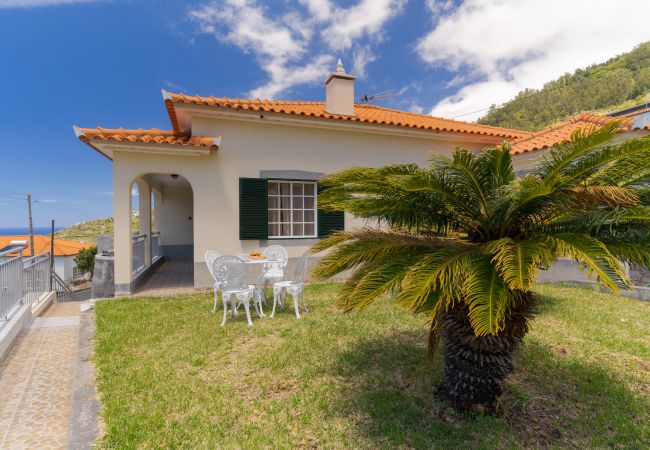 Ferienhaus in Arco da Calheta - Familia Teixeira House by Atlantic Holiday Ferienhaus in Arco da Calheta - Familia Teixeira House by Atlantic Holiday