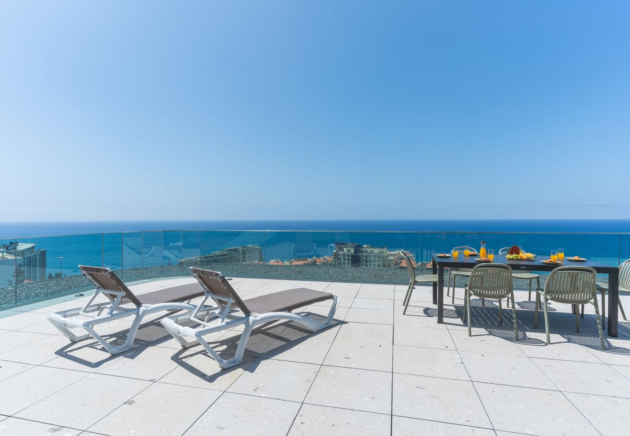 Ferienwohnung in Funchal - Majestic Penthouse View by Atlantic Holiday Ferienwohnung in Funchal - Majestic Penthouse View by Atlantic Holiday