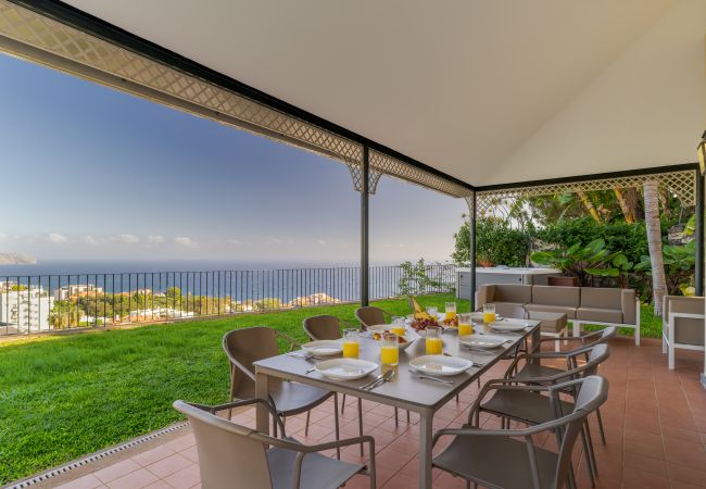 Villa in Funchal - Sublime View Villa by Atlantic Holiday Villa in Funchal - Sublime View Villa by Atlantic Holiday