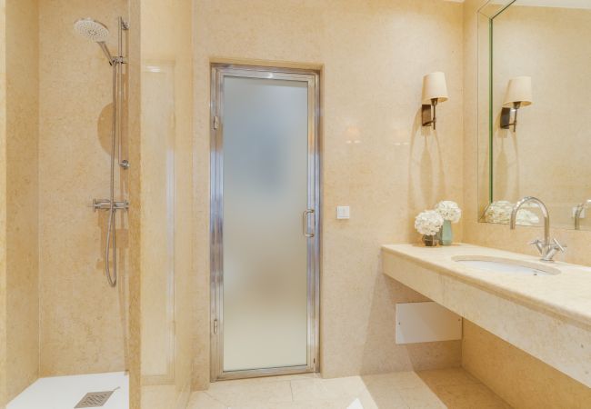 Villa in Funchal - Sublime View Villa by Atlantic Holiday Villa in Funchal - Sublime View Villa by Atlantic Holiday