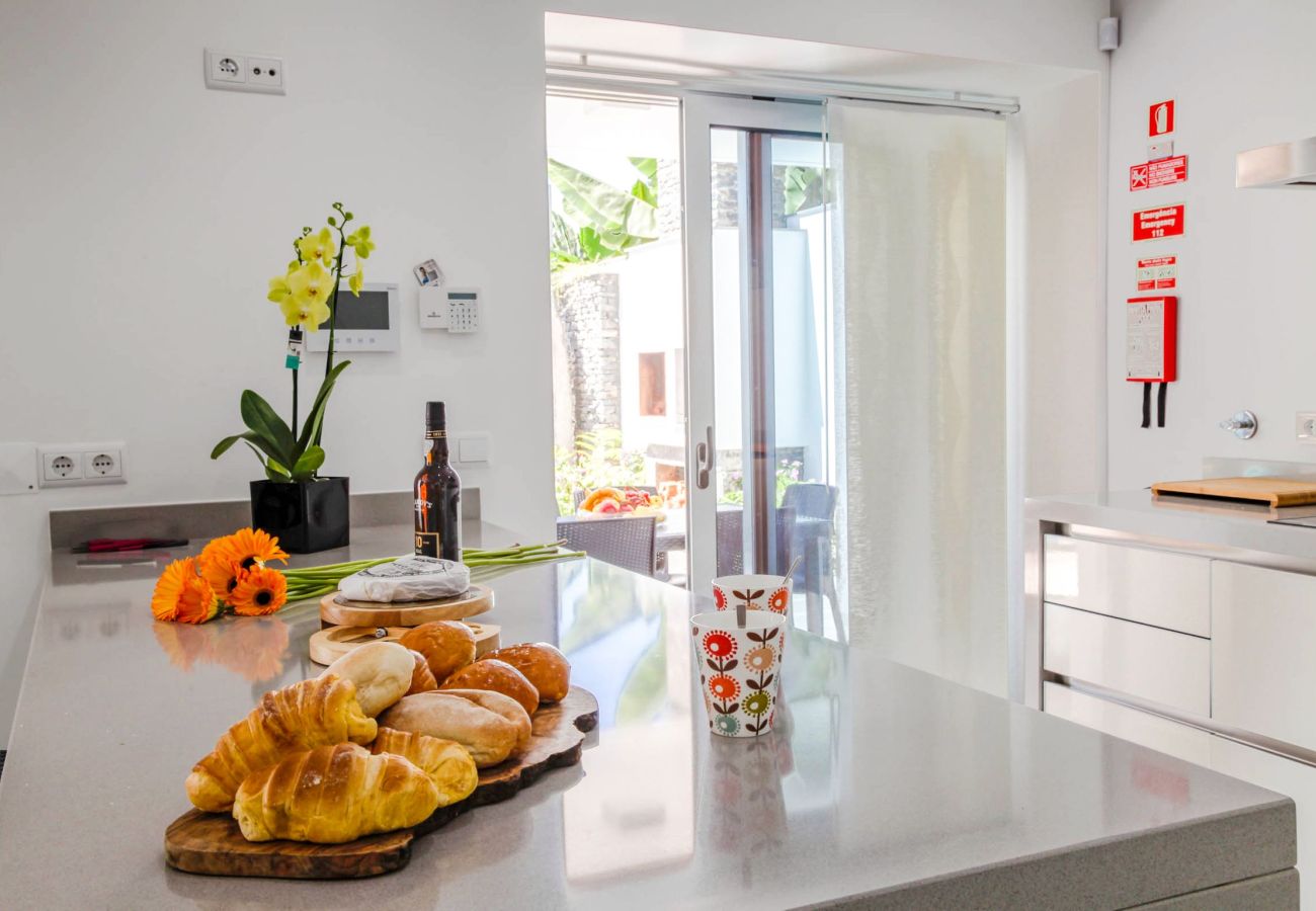 Villa in Madalena do Mar - Madeira Beach House by Atlantic Holiday Villa in Madalena do Mar - Madeira Beach House by Atlantic Holiday