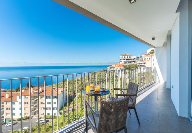  in Câmara de Lobos - Atlantic View Apartment by Atlantic Holiday