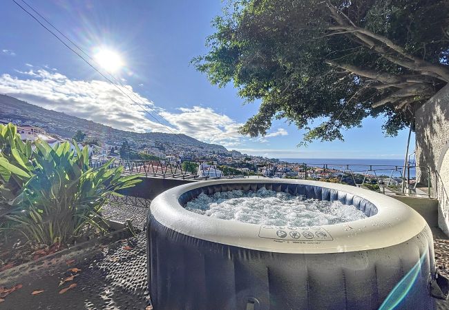 in Funchal - Villa Santa Luzia/2 by Atlantic Holiday