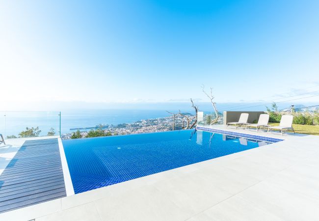 Villa in Funchal - Eco Monte by Atlantic Holiday