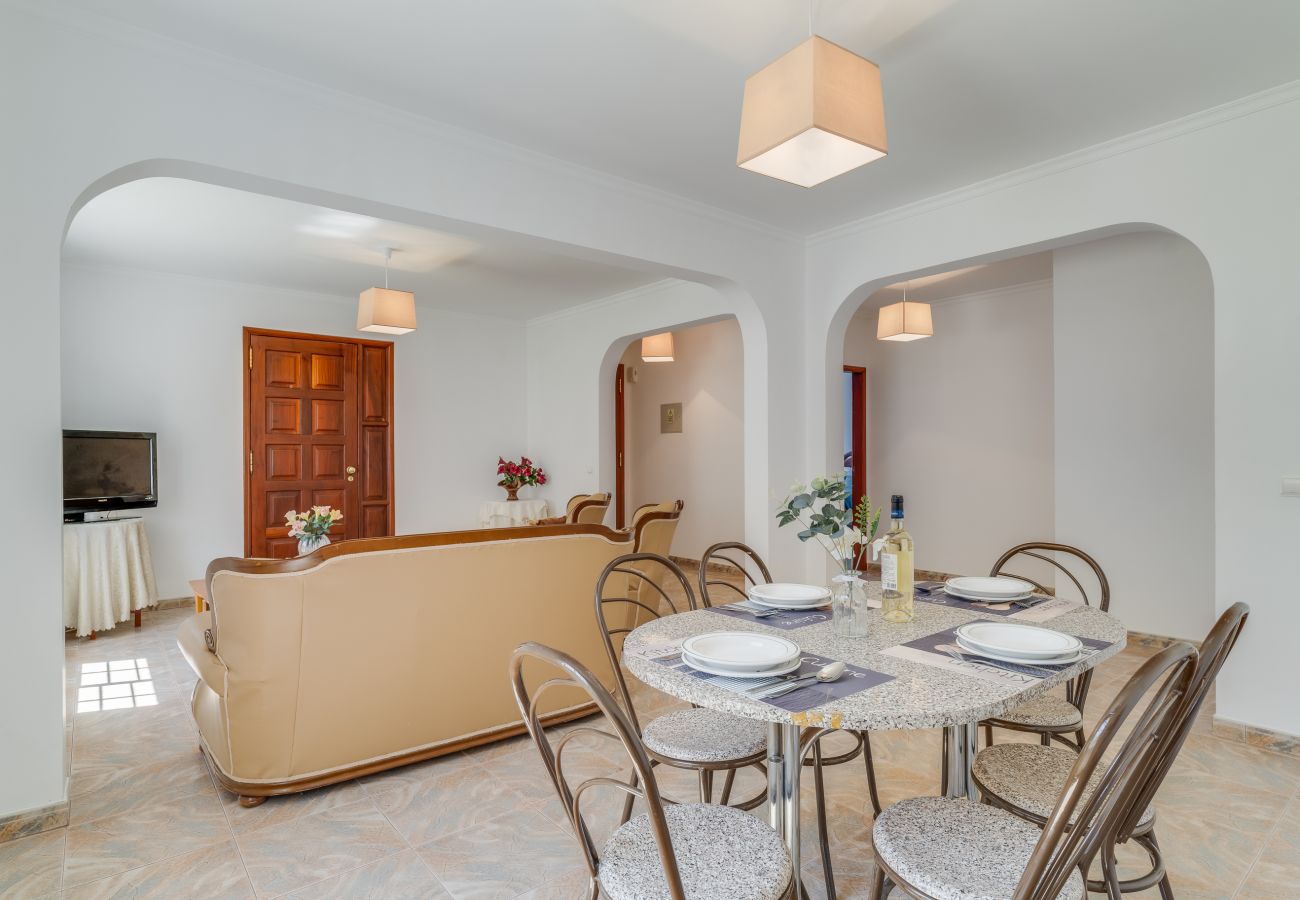 Maison à Arco da Calheta - Familia Teixeira House by Atlantic Holiday Maison à Arco da Calheta - Familia Teixeira House by Atlantic Holiday