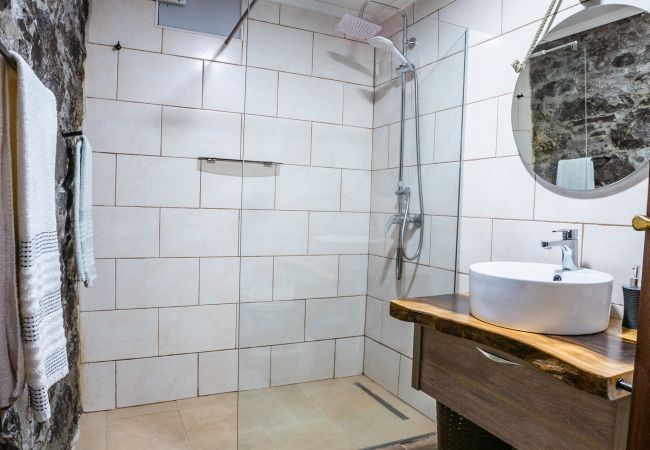 Apartamento em São Vicente - Stone House 'Vista' II by Atlantic Holiday Apartamento em São Vicente - Stone House 'Vista' II by Atlantic Holiday