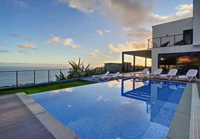 Villa em Estreito Calheta - Villa de la Ponte by Atlantic Holiday Villa em Estreito Calheta - Villa de la Ponte by Atlantic Holiday