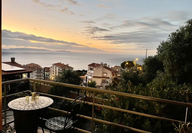 Apartamento em Caniço - Vista Mar by Atlantic Holiday Apartamento em Caniço - Vista Mar by Atlantic Holiday
