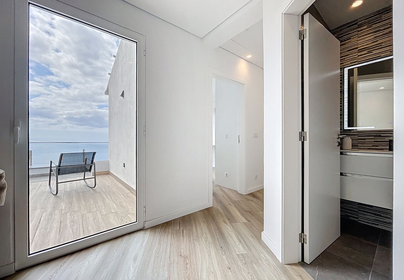 Casa geminada em Caniço - Breeze House 1 by Atlantic Holiday Casa geminada em Caniço - Breeze House 1 by Atlantic Holiday