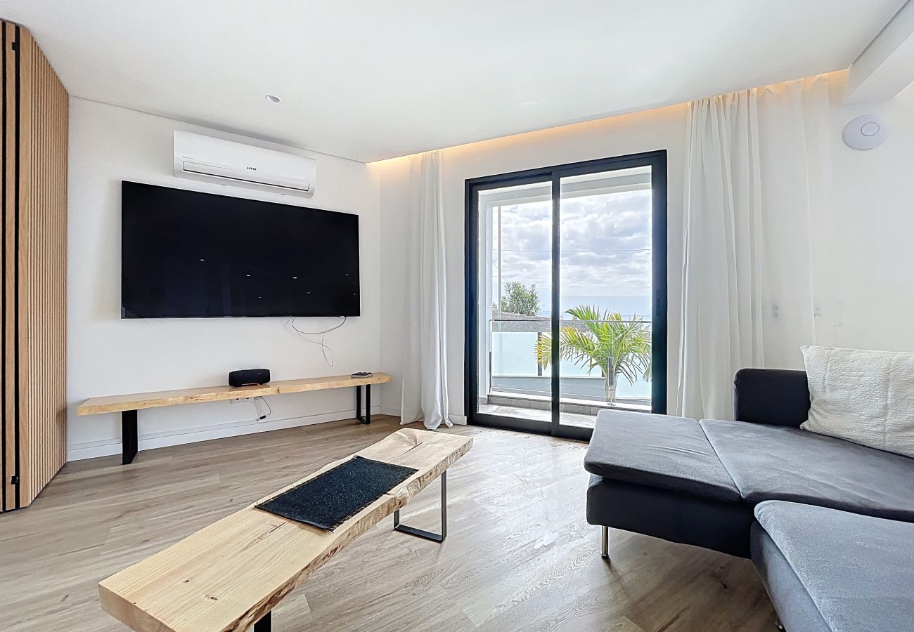 Casa geminada em Caniço - Breeze House 1 by Atlantic Holiday Casa geminada em Caniço - Breeze House 1 by Atlantic Holiday