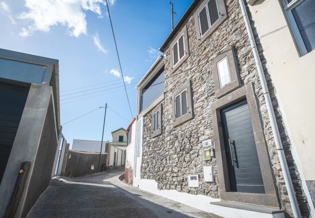 Casa em Câmara de Lobos - A Casinha by Atlantic Holiday
