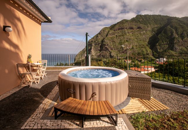 House in São Vicente - Fajã do Amo by Atlantic Holiday House in São Vicente - Fajã do Amo by Atlantic Holiday