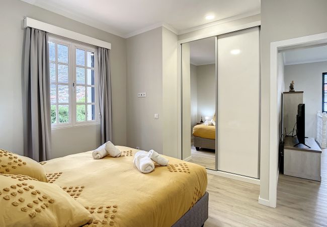 House in Machico - Solarium Villa by Atlantic Holiday House in Machico - Solarium Villa by Atlantic Holiday