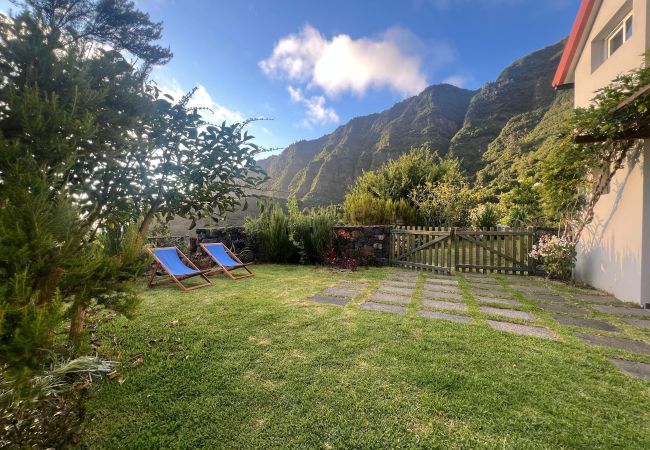 Cottage in São Vicente - Magical Mountain Retreat - Zembica by Atlantic Holiday Cottage in São Vicente - Magical Mountain Retreat - Zembica by Atlantic Holiday