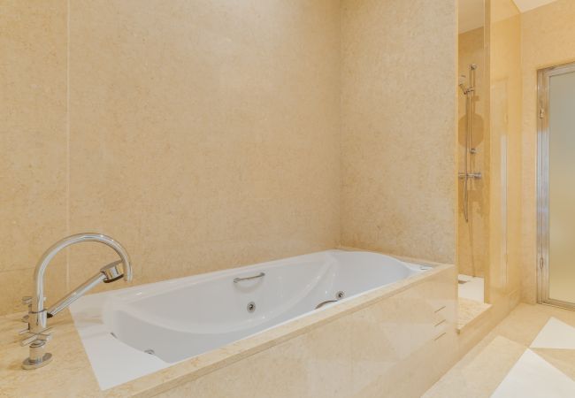 Villa in Funchal - Sublime View Villa by Atlantic Holiday Villa in Funchal - Sublime View Villa by Atlantic Holiday