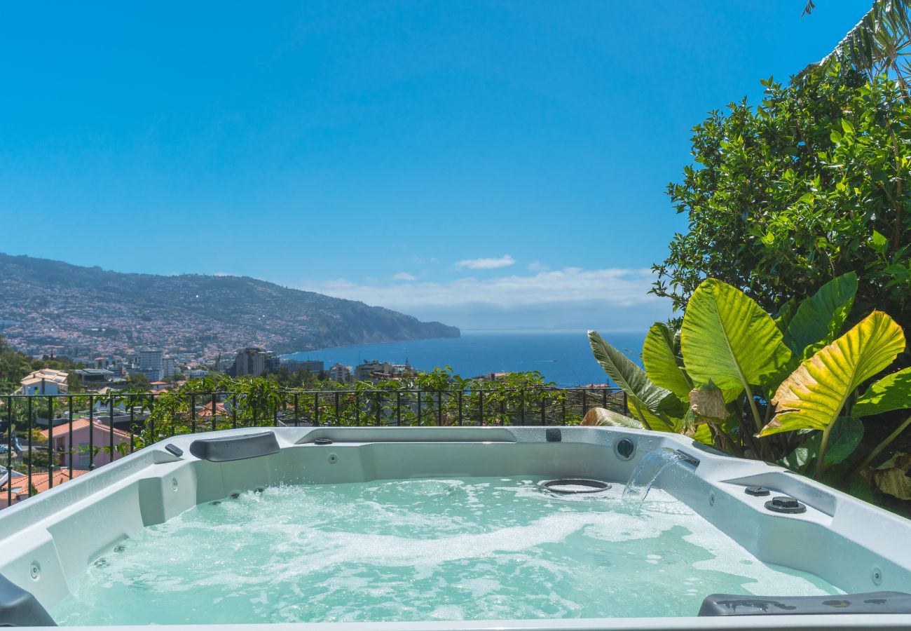 Villa in Funchal - Sublime View Villa by Atlantic Holiday Villa in Funchal - Sublime View Villa by Atlantic Holiday