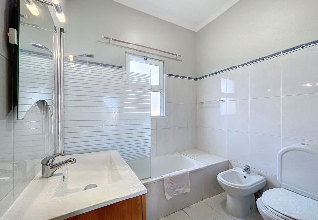 Terraced House in Água de Pena - Eddys House by Atlantic Holiday Terraced House in Água de Pena - Eddys House by Atlantic Holiday