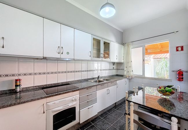 Terraced House in Água de Pena - Eddys House by Atlantic Holiday Terraced House in Água de Pena - Eddys House by Atlantic Holiday