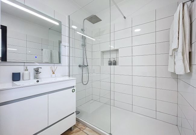 Studio in Funchal - Sweet Home Madeira D by Atlantic Holiday Studio in Funchal - Sweet Home Madeira D by Atlantic Holiday