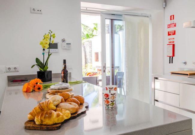 Villa in Madalena do Mar - Madeira Beach House by Atlantic Holiday Villa in Madalena do Mar - Madeira Beach House by Atlantic Holiday