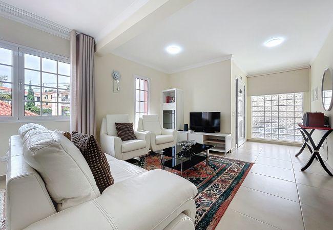 House in Funchal - Santo Antonio View by Atlantic Holiday House in Funchal - Santo Antonio View by Atlantic Holiday