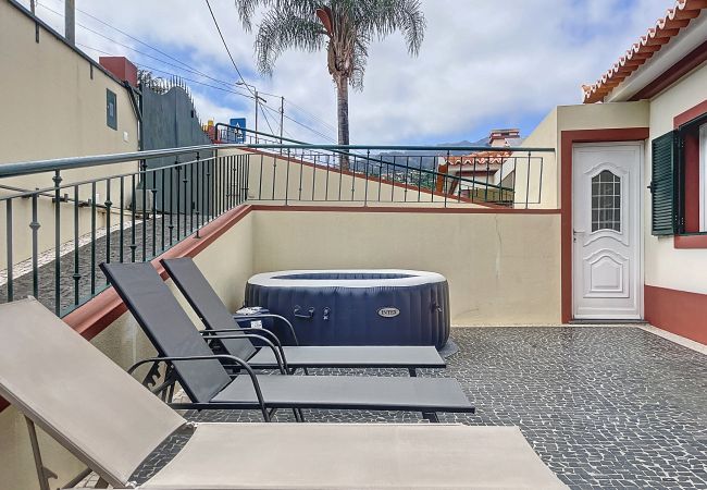 House in Funchal - Santo Antonio View by Atlantic Holiday House in Funchal - Santo Antonio View by Atlantic Holiday