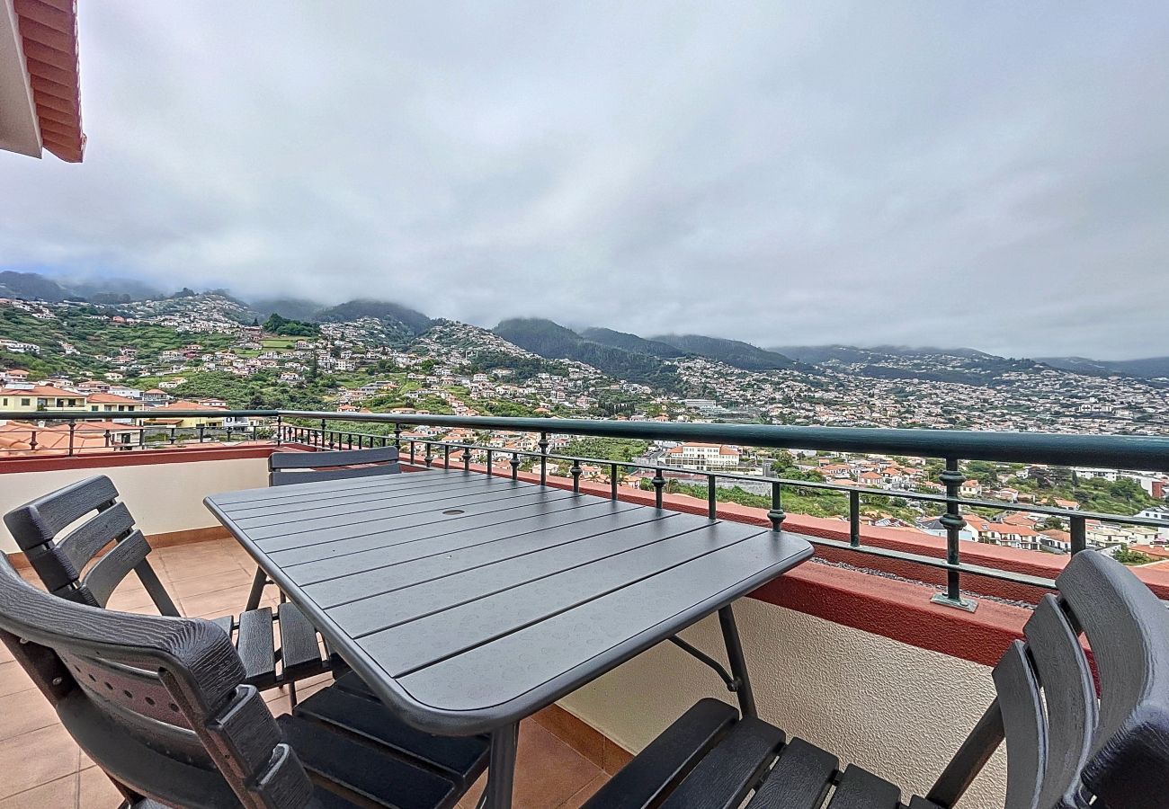 House in Funchal - Santo Antonio View by Atlantic Holiday House in Funchal - Santo Antonio View by Atlantic Holiday