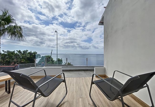 Terraced House in Caniço - Breeze House 1 by Atlantic Holiday Terraced House in Caniço - Breeze House 1 by Atlantic Holiday