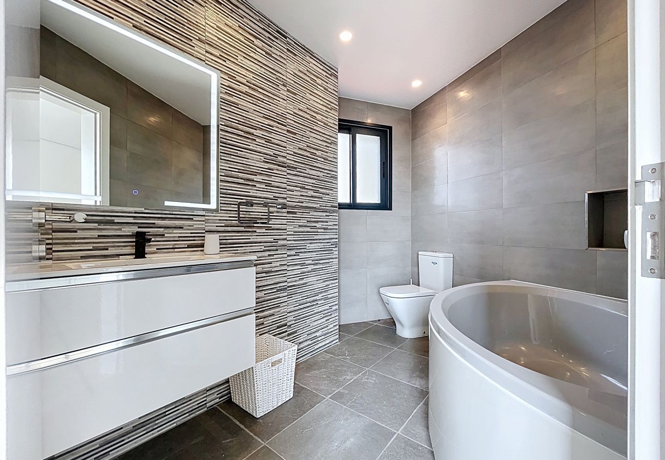 Terraced House in Caniço - Breeze House 1 by Atlantic Holiday Terraced House in Caniço - Breeze House 1 by Atlantic Holiday