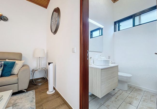 House in Machico - Villa Magnólia by Atlantic Holiday House in Machico - Villa Magnólia by Atlantic Holiday