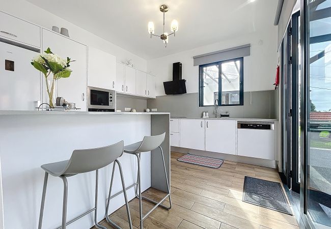 House in Machico - Villa Magnólia by Atlantic Holiday House in Machico - Villa Magnólia by Atlantic Holiday